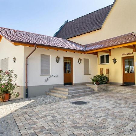 Gaestehaus Weingut Politschek Bad Friedrichshall Exterior photo