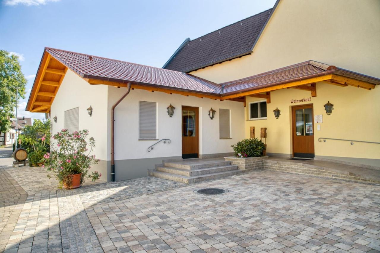 Gaestehaus Weingut Politschek Bad Friedrichshall Exterior photo